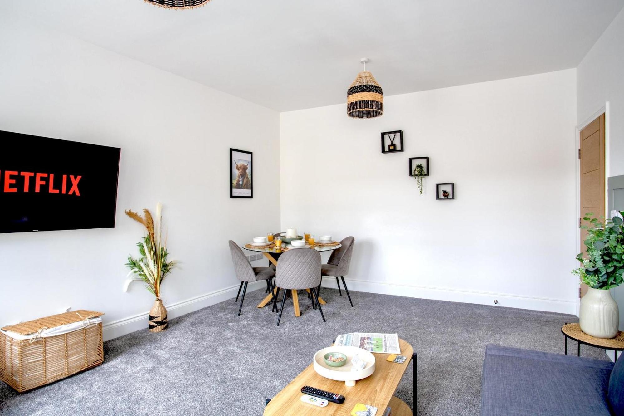 The Yorkshire Crown - Luxury Apartment - Free Parking Nearby Harrogate Esterno foto